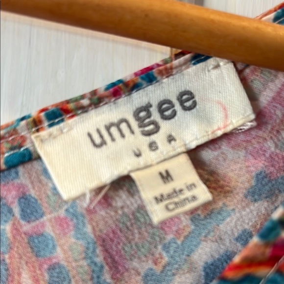 Colorful Paisley Blouse-sz medium - Picture 2 of 5